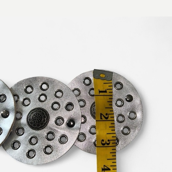 Casual Belt with Decorative Buckle - Picture 6 of 6